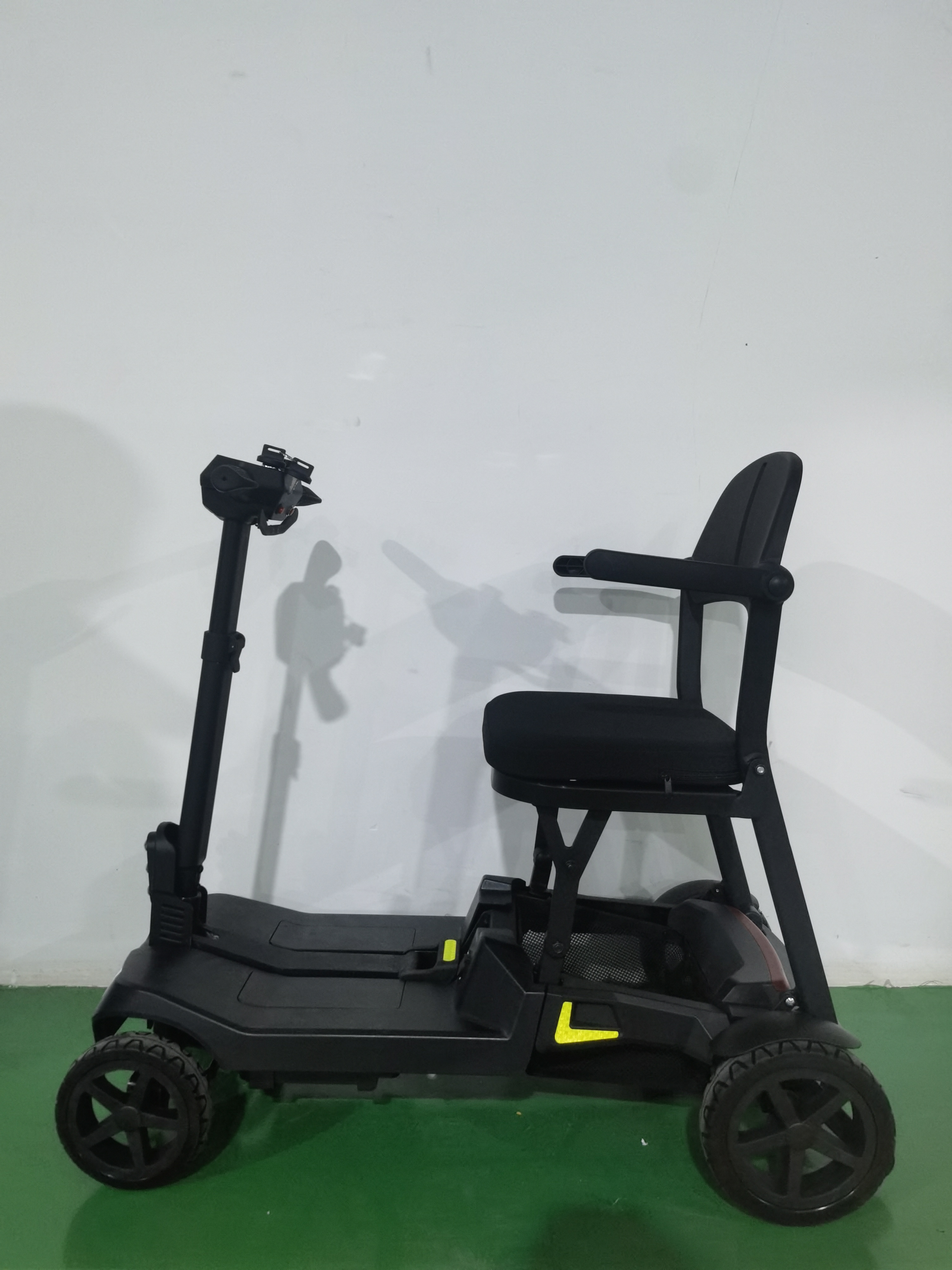 Lithium battery aluminum alloy foldable black mobile scooter TEW145